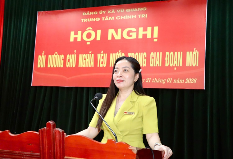 Gần 1.000 Cán bộ, đảng viên tham gia lớp bồi dưỡng giáo dục chủ nghĩa yêu nước.