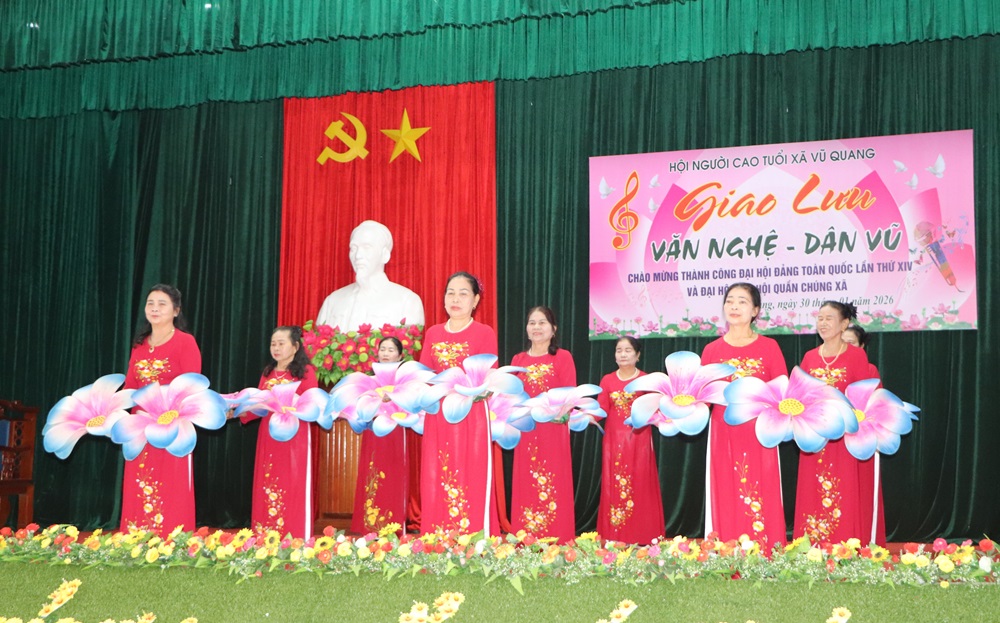 Hội Người cao tuổi xã Vũ Quang (Hà Tĩnh) tổ chức “Chương trình Giao lưu Văn nghệ - Dân vũ” 