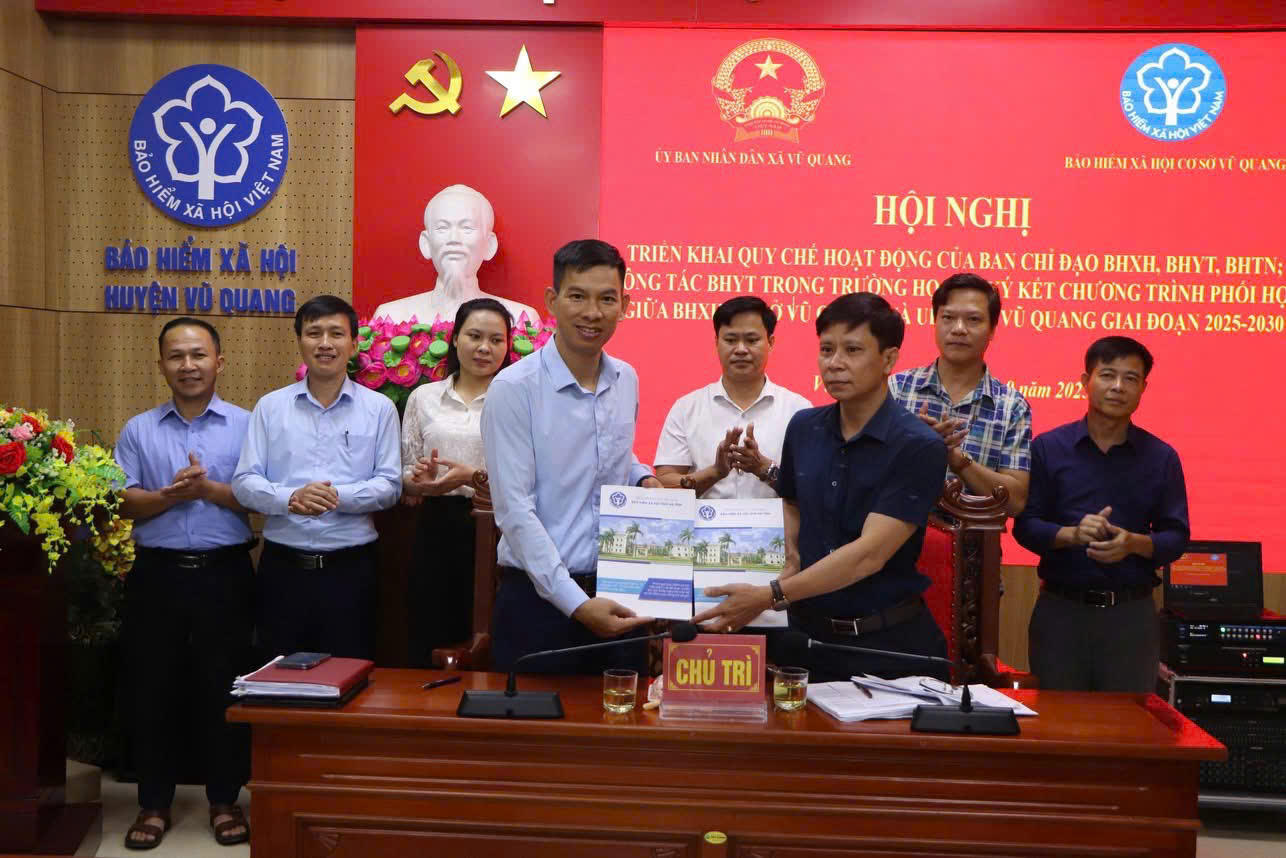 UBND XÃ VŨ QUANG ĐÁNH GIÁ KẾT QUẢ, TRIỂN KHAI THỰC HIỆN BHXH-BHYT NĂM 2025