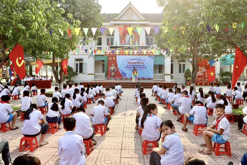 Từ bữa ăn đến kỹ năng sống: bảo vệ học sinh ngay từ những điều gần nhất