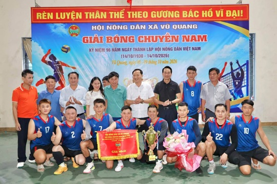 Bế mạc Giải bóng chuyền nam chào mừng 96 năm Ngày thành lập Hội Nông dân Việt Nam 