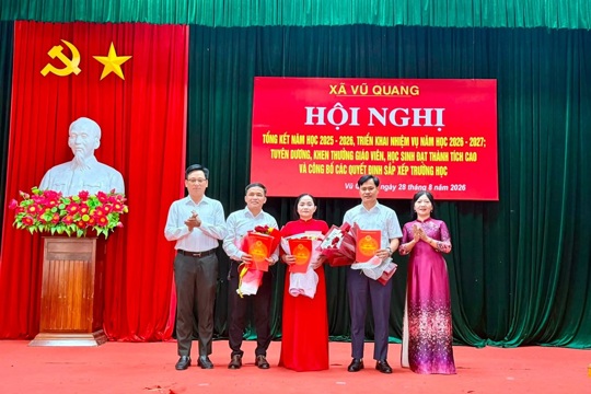 Xã Vũ Quang tổng kết năm học 2025 – 2026, triển khai nhiệm vụ năm học 2026 – 2027; công bố các quyết định về sắp xếp trường học trên địa bàn.