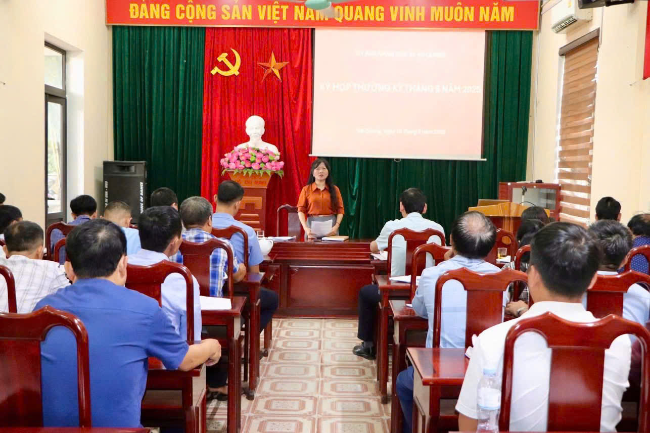 UBND xã Vũ Quang họp đánh giá nhiệm vụ phát triển KT-XH tháng 8, triển khai nhiệm vụ tháng 9 